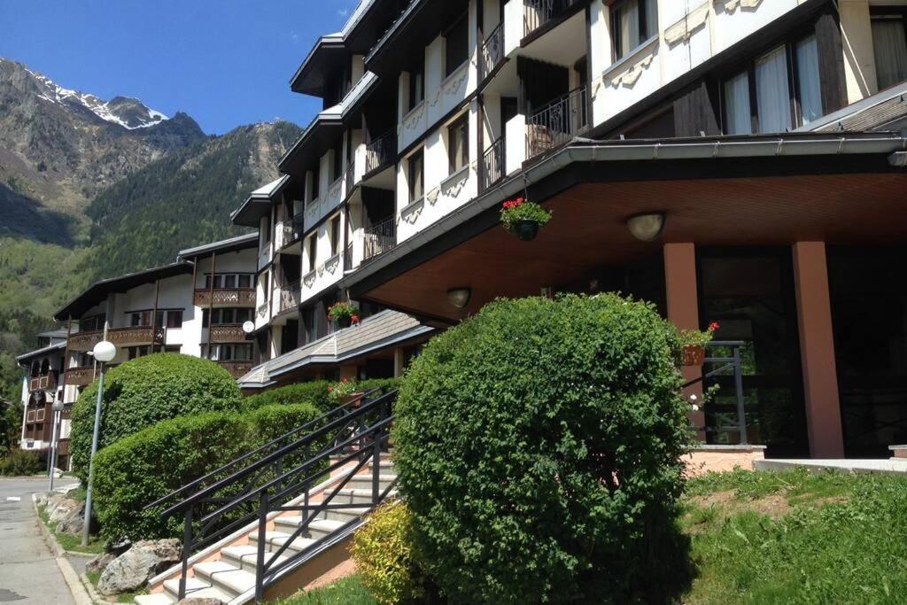 Au Coeur De Chamonix, Un Ecrin De Verdure Apartment Exterior photo