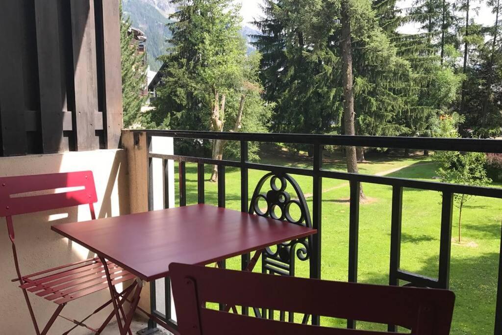 Au Coeur De Chamonix, Un Ecrin De Verdure Apartment Exterior photo